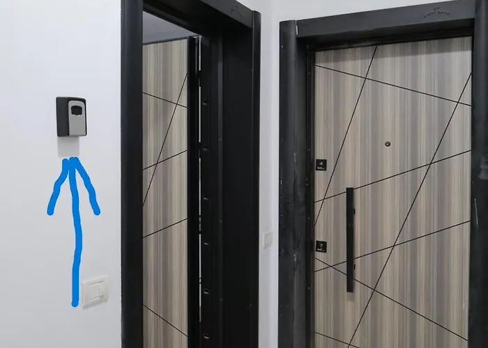 New Bazaar Kristi 05 アパート ティラナ